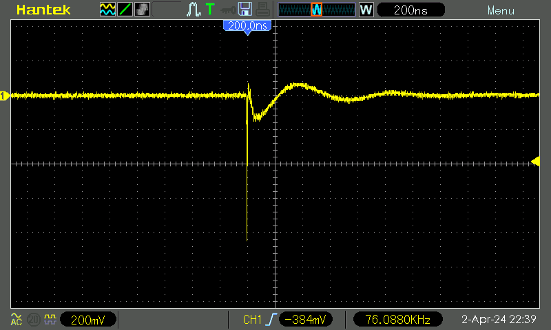 Unknown NE555, ceramic capacitor, 200 ns/div, 200 mV/div