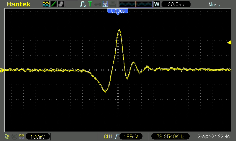 ICM7555, no capacitor, 20 ns/div, 100 mV/div