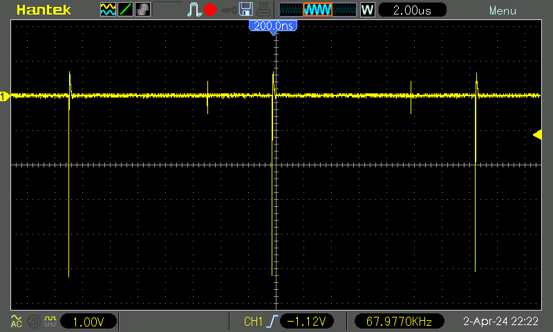 TI NE555, no capacitor, 2 µs/div, 1 V/div